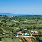 Casa Luka Vareski Marčana