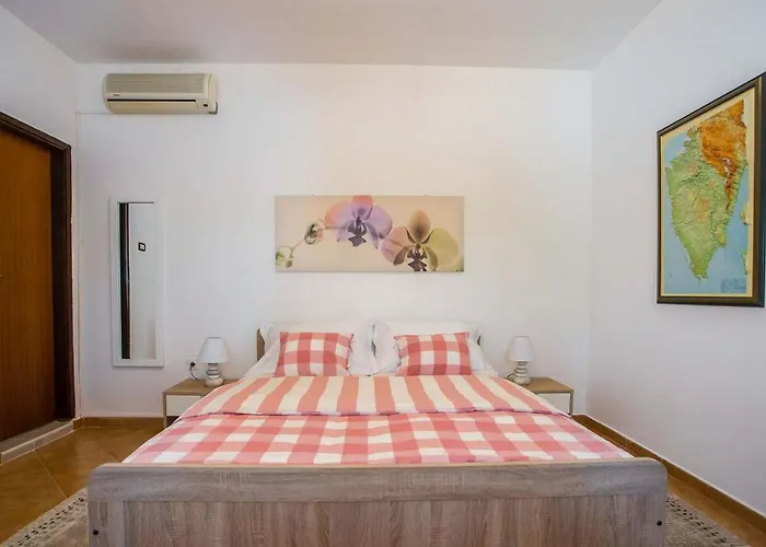 Vakantiehuis Casa Luka Vareski Marčana