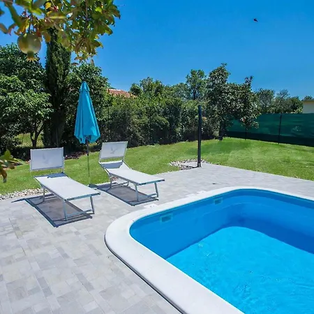 Casa Luka Vareski Ferienhaus *