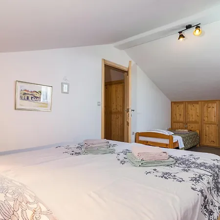 Holiday home Lovely In With Kitchen *