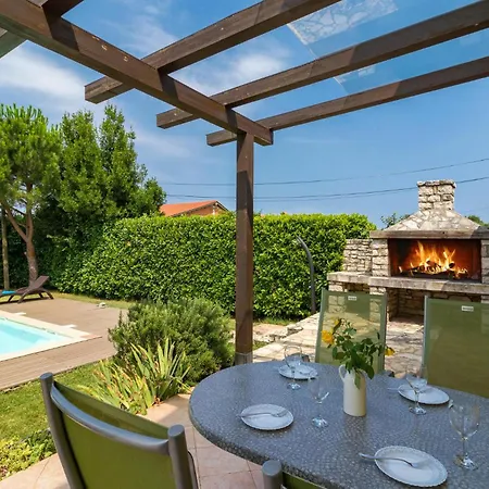 Lovely In With Kitchen Holiday home Kastel
