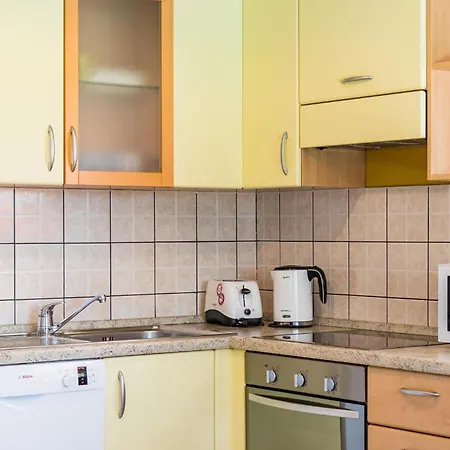 Lovely In With Kitchen Holiday home