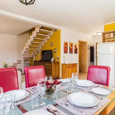 Lovely In With Kitchen * Kastel