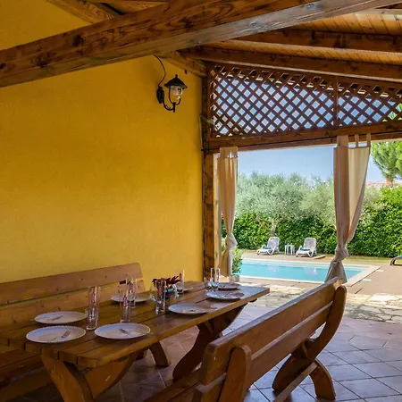 Lovely In With Kitchen * Kastel