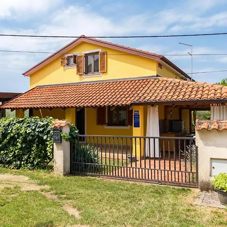 Lovely In With Kitchen Holiday home Kastel