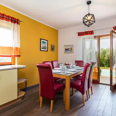 Lovely In With Kitchen Holiday home Kastel